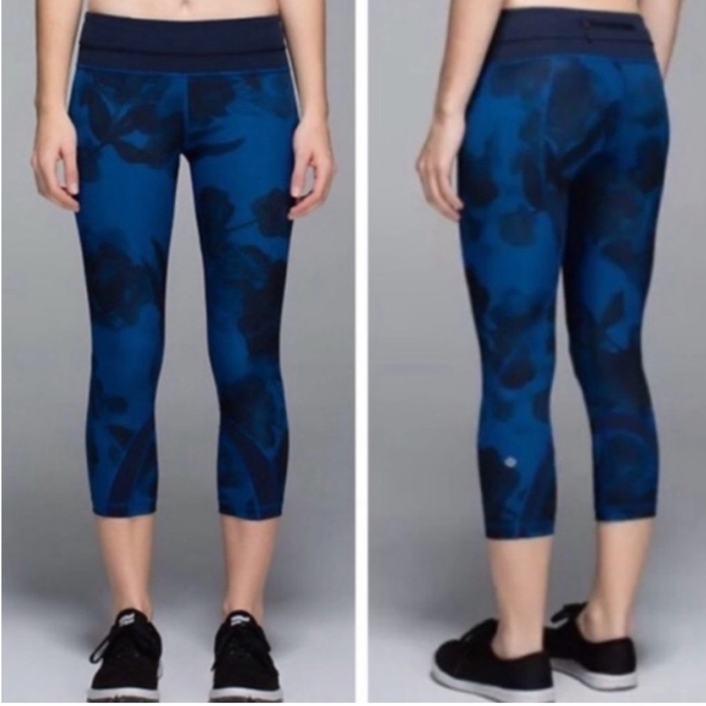 Lululemon Run Inspire Crop II Sz 4 In Jumbo Inky Floral Blue Black